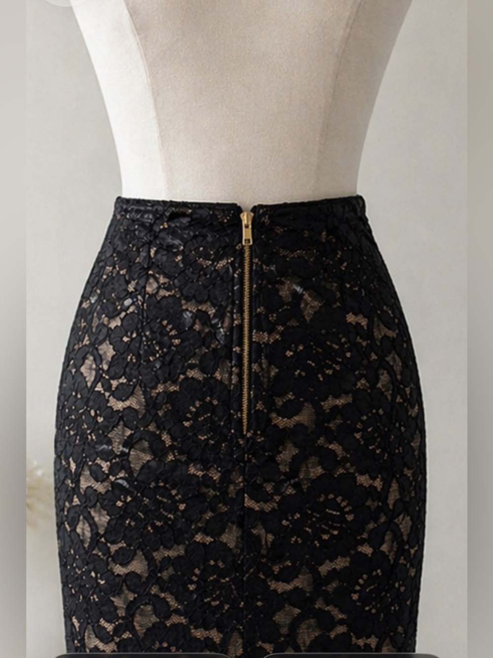 Windsor Black Lace Mini Skirt Size Small Nude Lined Bodycon Zip Back - Picture 5 of 12